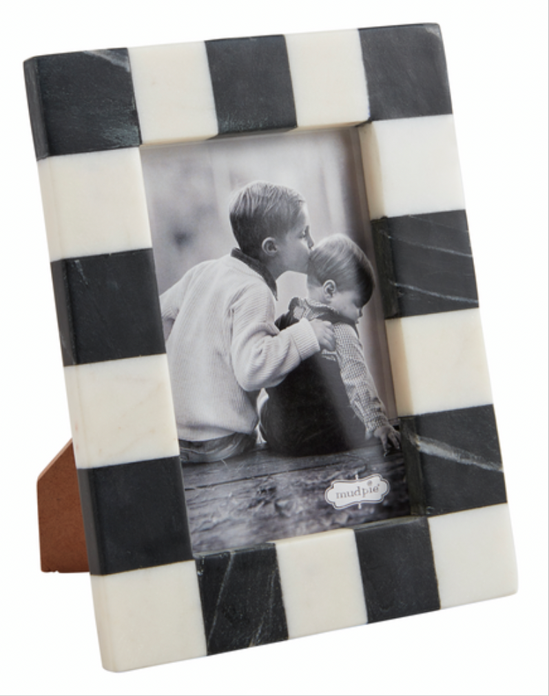 SMALL CHECKERED MARBLE FRAME