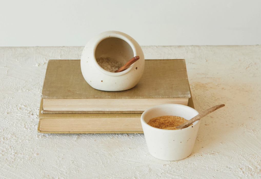 Stoneware Salt Cellar w/Mango Wood Spoon