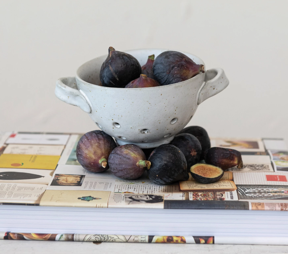 Stoneware Berry Bowl