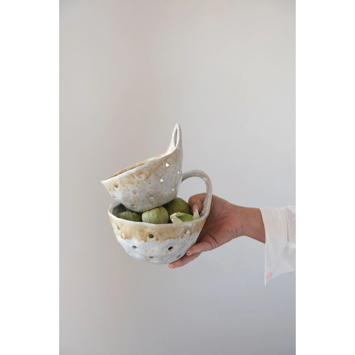 Stoneware Fruit Colanders With Handles